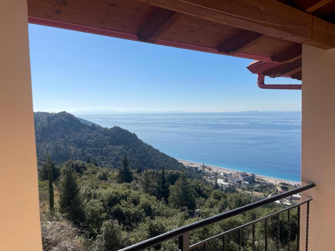 Guesthouse Mateo Dhërmi Zewnętrze zdjęcie